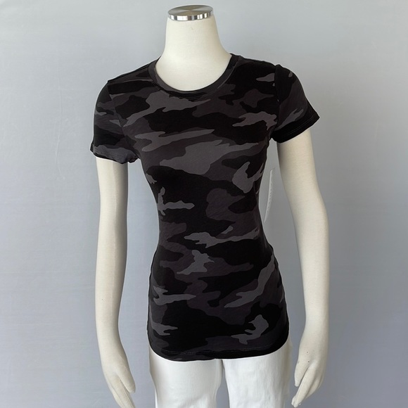 Athleta Tops - NWT Athleta Organic Cotton Camo T Black Size X Small